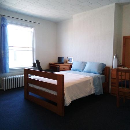 A Cozy Bedroom For You To Relax Pittsburgh Dış mekan fotoğraf